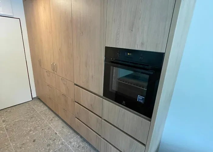 Apartma Adrian شقة